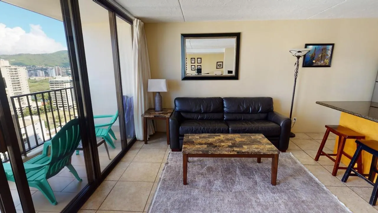Deluxe Waikiki Banyan Condos - Free Parking & Wifi Honolulu Apartment